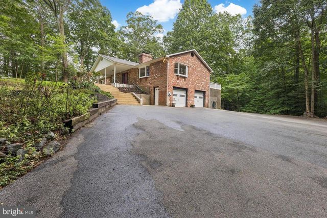 10664 DEACON RD, White Plains, MD 20695