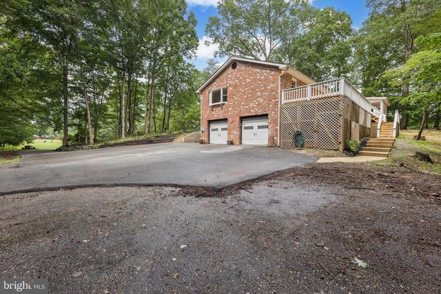 10664 DEACON RD, White Plains, MD 20695