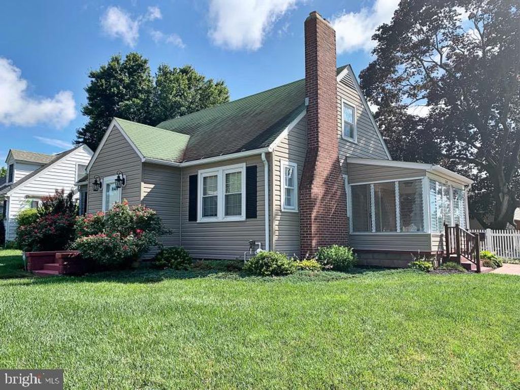 323 COLUMBIA AVE, Dover, DE 19904