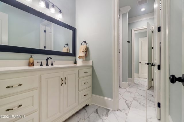 701 Louis Arceneaux Road, Lafayette, LA 70507