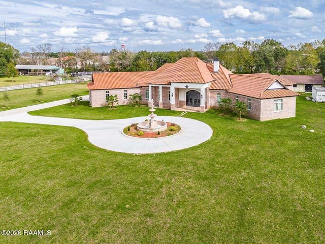 701 Louis Arceneaux Road, Lafayette, LA 70507