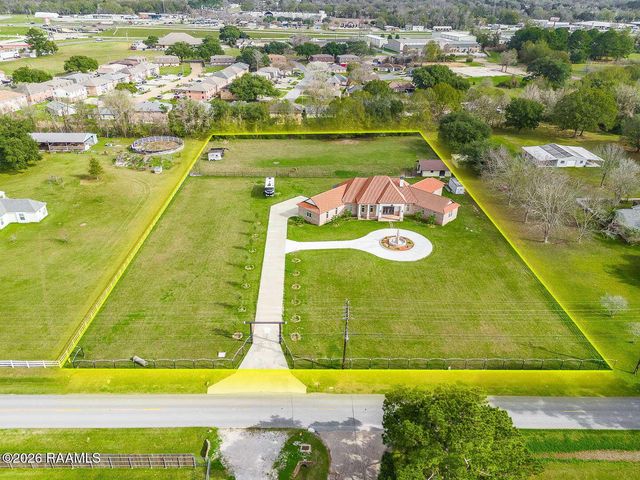 701 Louis Arceneaux Road, Lafayette, LA 70507