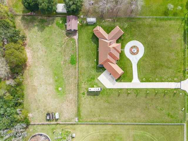 701 Louis Arceneaux Road, Lafayette, LA 70507