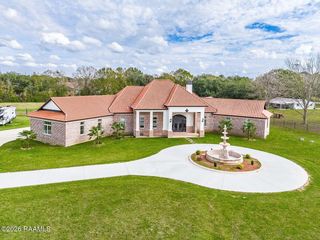 701 Louis Arceneaux Road, Lafayette, LA 70507