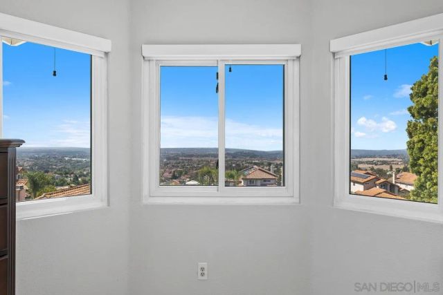 14438 Callejon Musica, San Diego, CA 92129