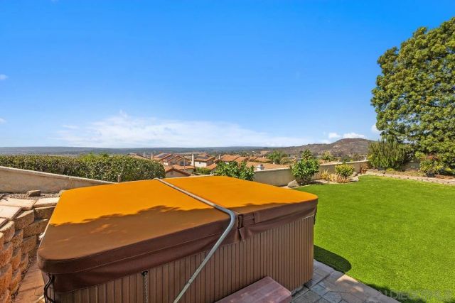14438 Callejon Musica, San Diego, CA 92129