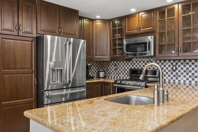 14438 Callejon Musica, San Diego, CA 92129