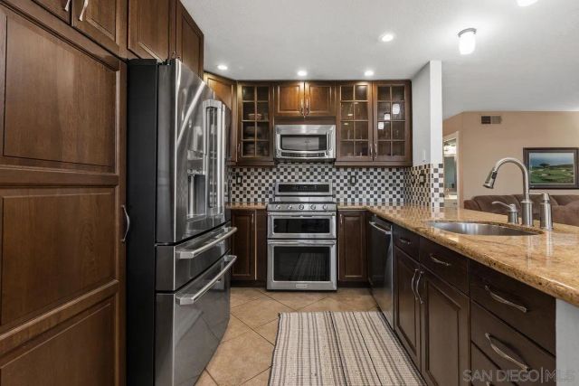 14438 Callejon Musica, San Diego, CA 92129