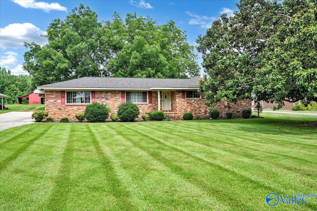 609 Bethel Road NE, Hartselle, AL 35640