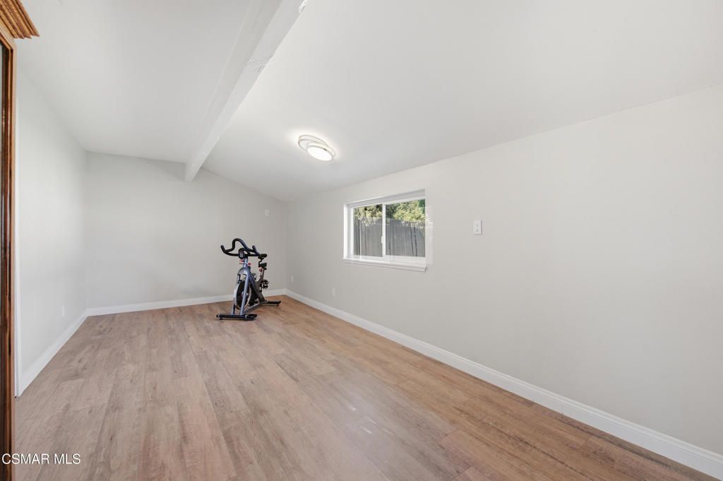 Image 18 of property listing at 3055 Waco Avenue, Simi Valley, CA 93063