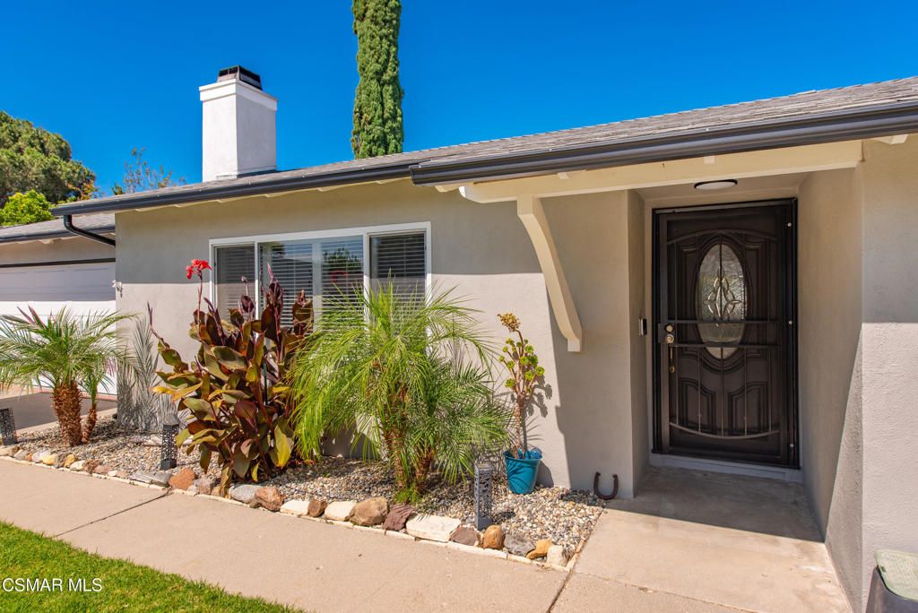 Image 2 of property listing at 3055 Waco Avenue, Simi Valley, CA 93063