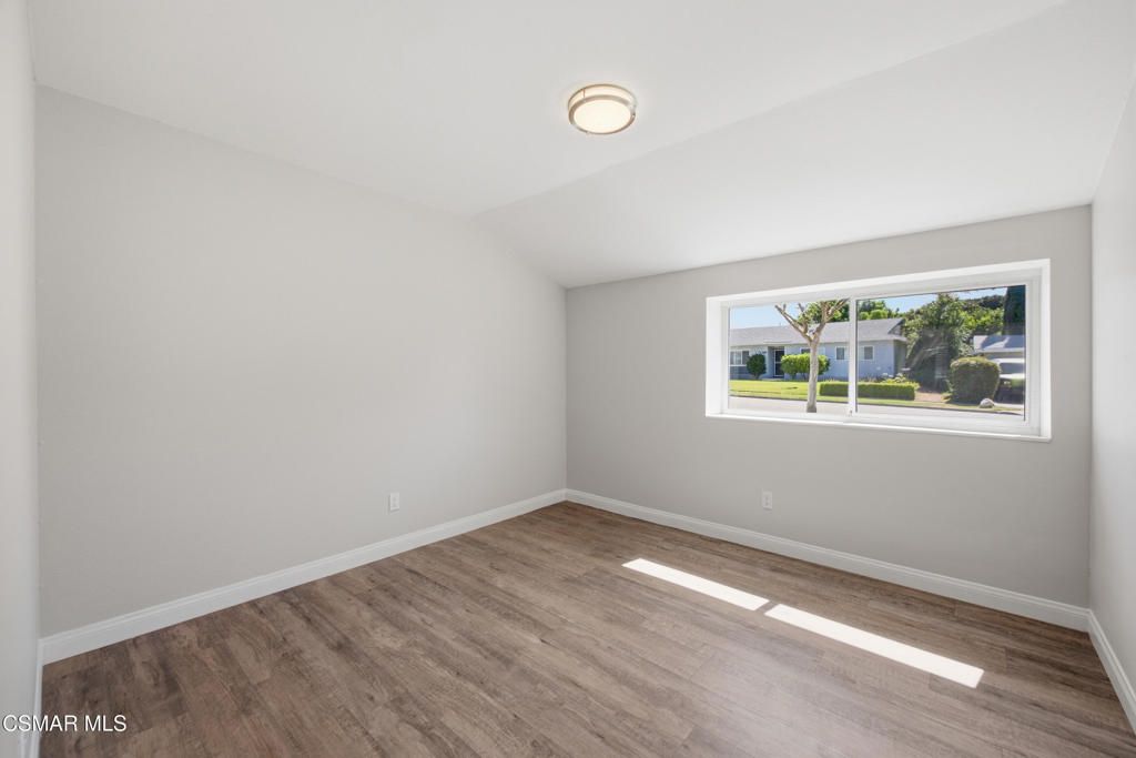 Image 21 of property listing at 3055 Waco Avenue, Simi Valley, CA 93063