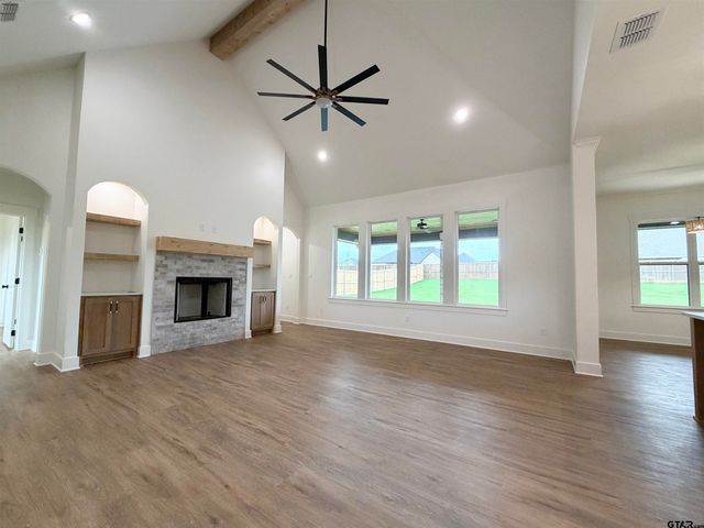 349 Heritage Way, Bullard, TX 75757