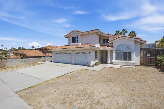 2077 Westwood Road, Vista, CA 92083
