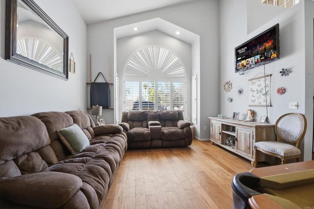 2077 Westwood Road, Vista, CA 92083