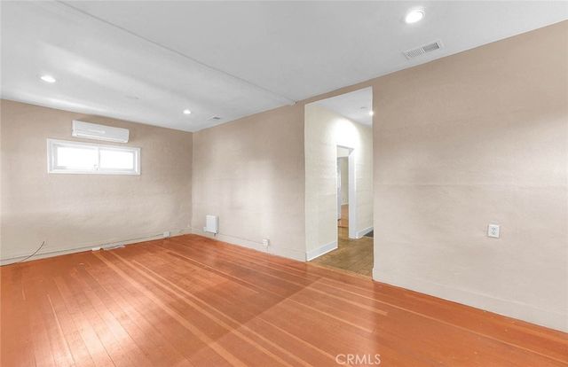 10610 Woodward, Sunland, CA 91040