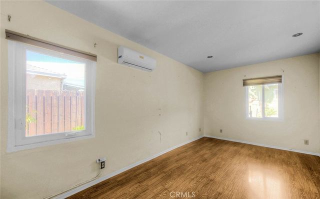 10610 Woodward, Sunland, CA 91040