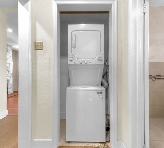 10610 Woodward, Sunland, CA 91040
