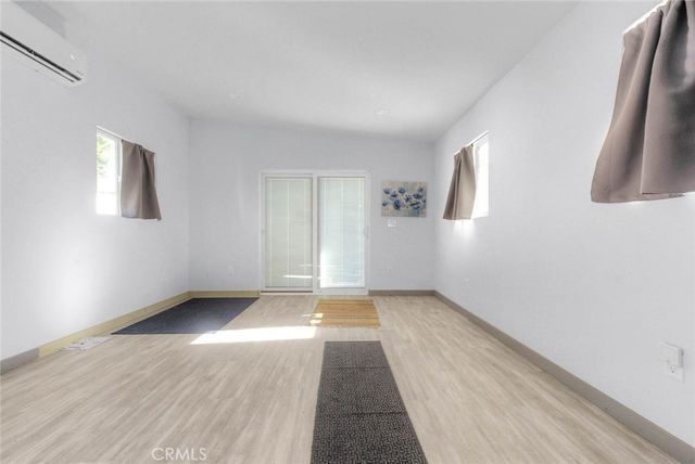 10610 Woodward, Sunland, CA 91040