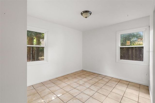 2618 NE 10TH TERRACE, Gainesville, FL 32609