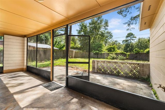 2618 NE 10TH TERRACE, Gainesville, FL 32609