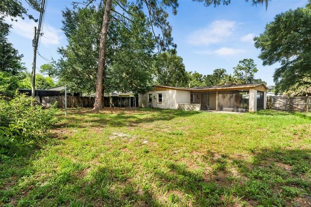 2618 NE 10TH TERRACE, Gainesville, FL 32609