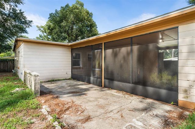 2618 NE 10TH TERRACE, Gainesville, FL 32609