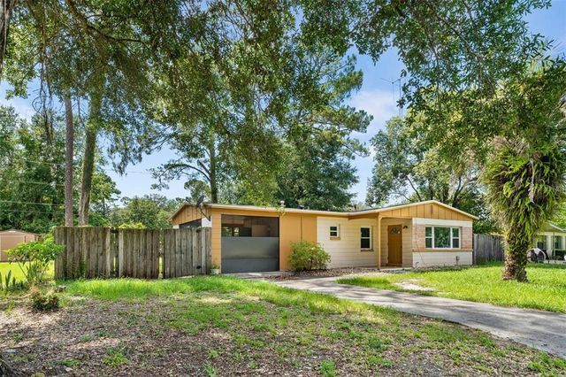 2618 NE 10TH TERRACE, Gainesville, FL 32609