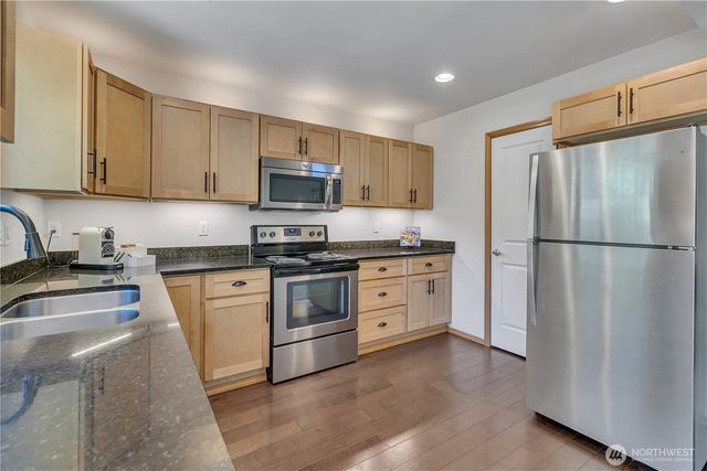 22224 Lydia Way NE, Poulsbo, WA 98370