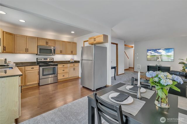 22224 Lydia Way NE, Poulsbo, WA 98370