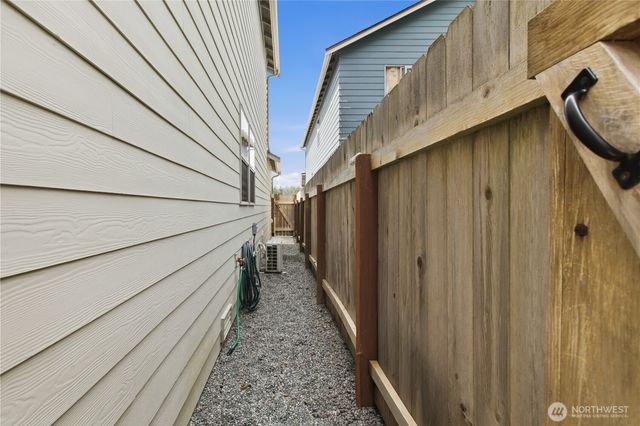 22224 Lydia Way NE, Poulsbo, WA 98370