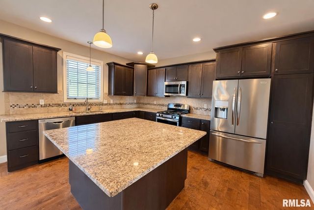 6305 W Clairemont Court, Edwards, IL 61528