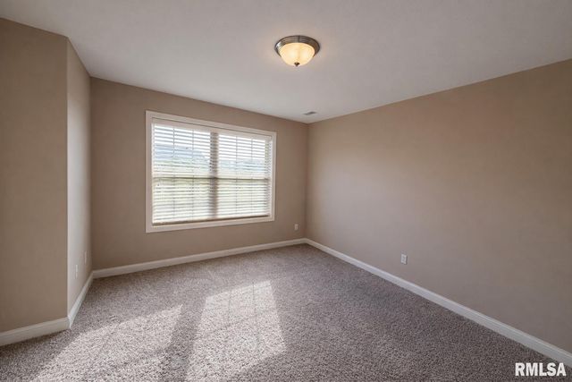 6305 W Clairemont Court, Edwards, IL 61528