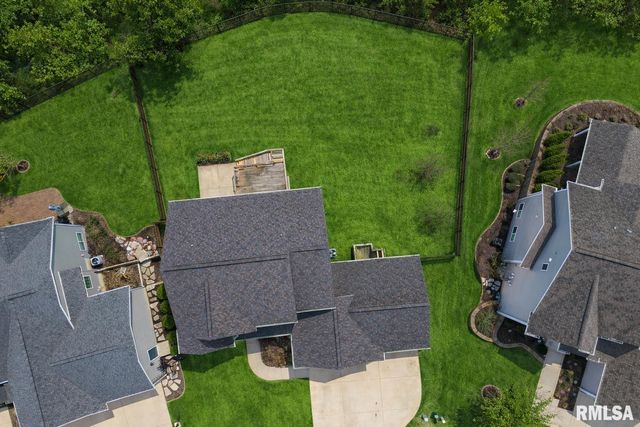 6305 W Clairemont Court, Edwards, IL 61528