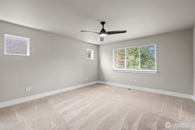 10901 71st Avenue E, Puyallup, WA 98373