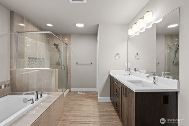 10901 71st Avenue E, Puyallup, WA 98373