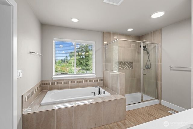 10901 71st Avenue E, Puyallup, WA 98373