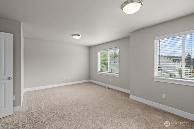 10901 71st Avenue E, Puyallup, WA 98373