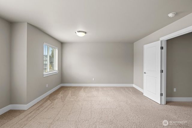10901 71st Avenue E, Puyallup, WA 98373
