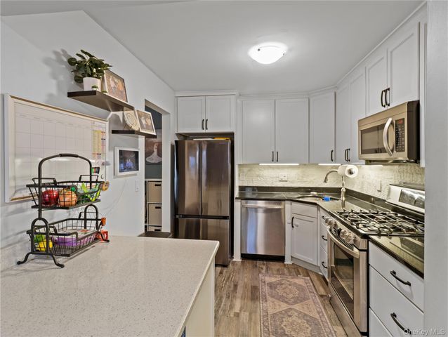120 Parkside 120, Suffern, NY 10901