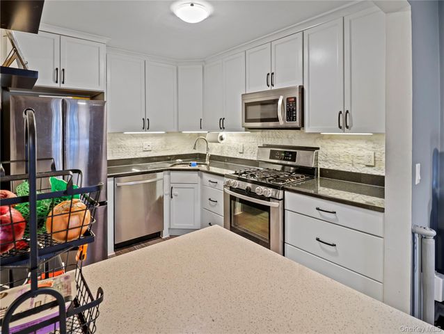 120 Parkside 120, Suffern, NY 10901