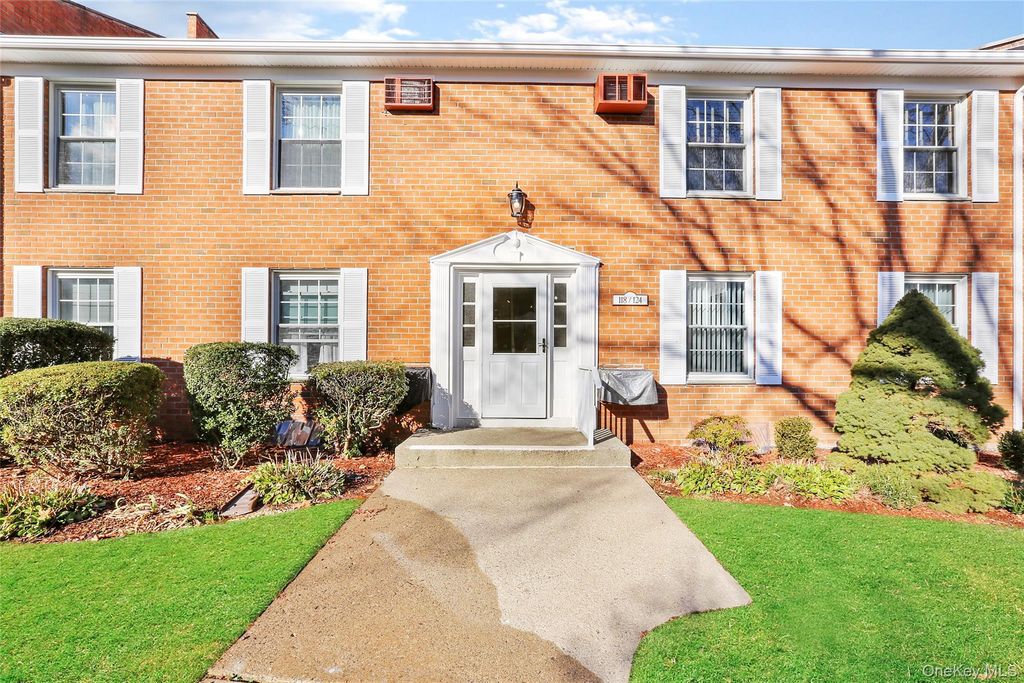 120 Parkside 120, Suffern, NY 10901