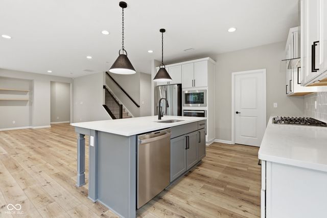 6870 Hidden Meadow Pass, Mccordsville, IN 46055