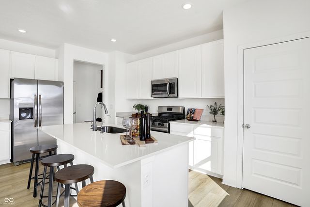 2256 Hemlock Circle, Greenfield, IN 46140