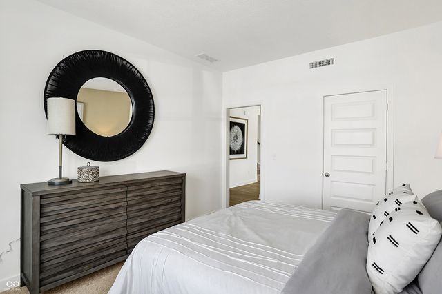 2256 Hemlock Circle, Greenfield, IN 46140