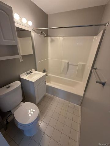 8902 Thorpe Street, Livonia, MI 48150