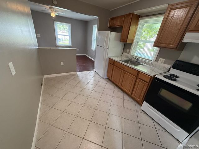 8902 Thorpe Street, Livonia, MI 48150