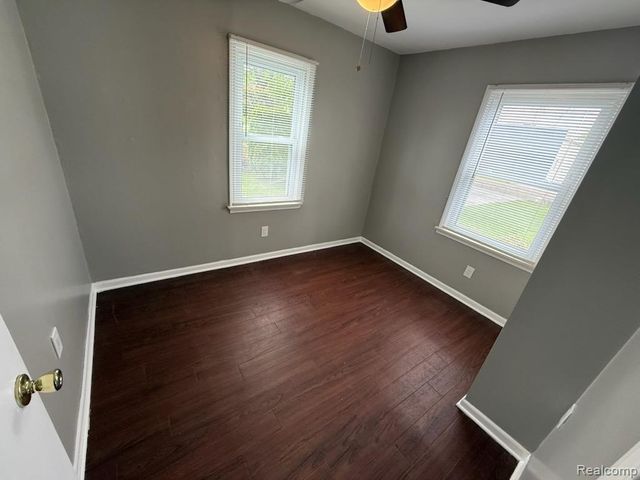 8902 Thorpe Street, Livonia, MI 48150