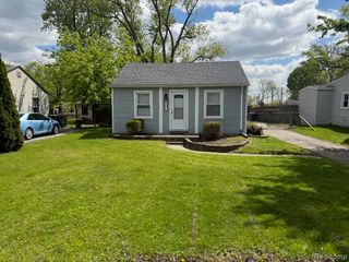 8902 Thorpe Street, Livonia, MI 48150