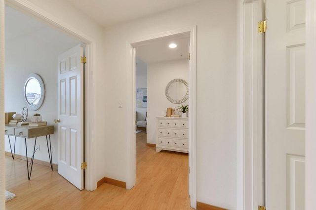 88 17th Avenue 304, San Mateo, CA 94402